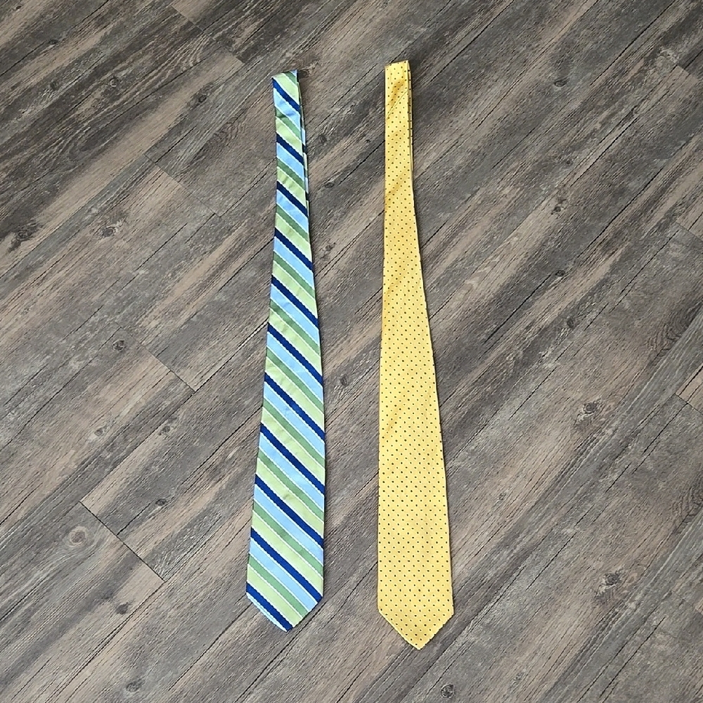 Bundle of 2 Brooks Brothers Silk Ties